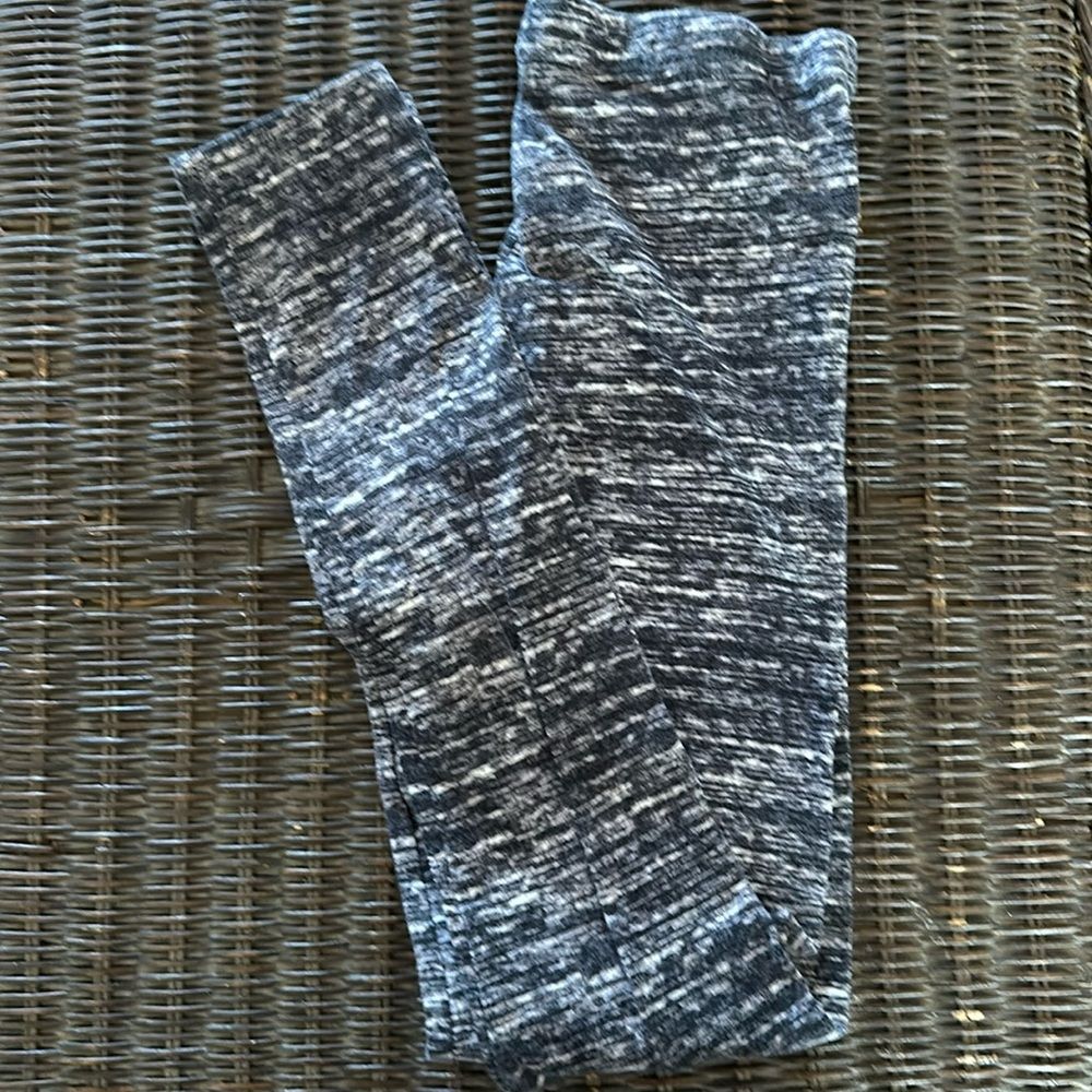 Old Navy Girls Leggings Size 14-16 Xl Black White Variegated Pattern Pants